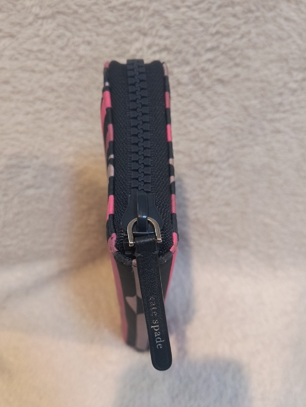 Kate Spade Jae Nylon Lip Print Large Continental Wallet - Picture 6 of 10